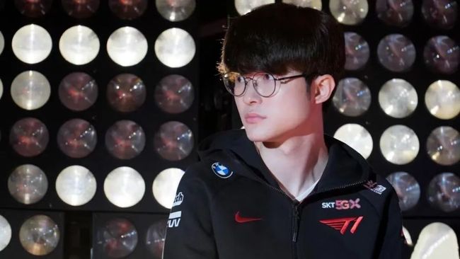 FaZe Clan 与 s1mple 对阵 Liquid 在 IEM Dallas 2025 小组赛中