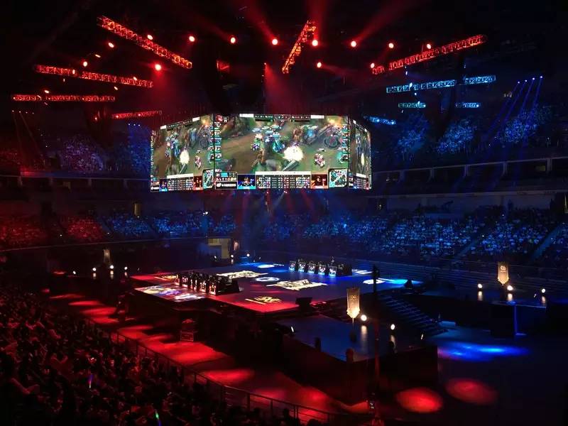 LPL 宣布夏季赛赞助商：包括奔驰、李宁、京东和其他12家